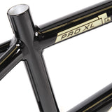 Jet BMX Profi -Rennrahmen beschleunigen