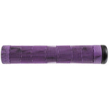 Odyssey Travis greift