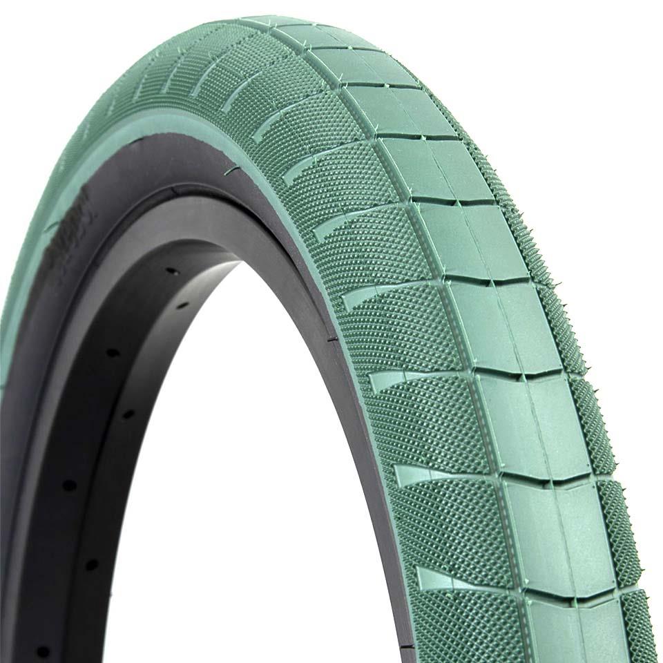 Trebol Tire